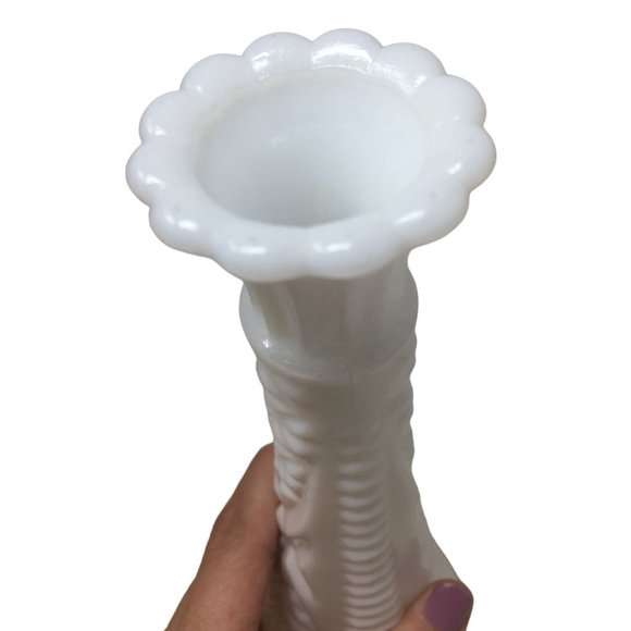 Vintage Hoosier Glass- Tall, White Milk Glass Flower Bud Vase - Picture 4 of 7